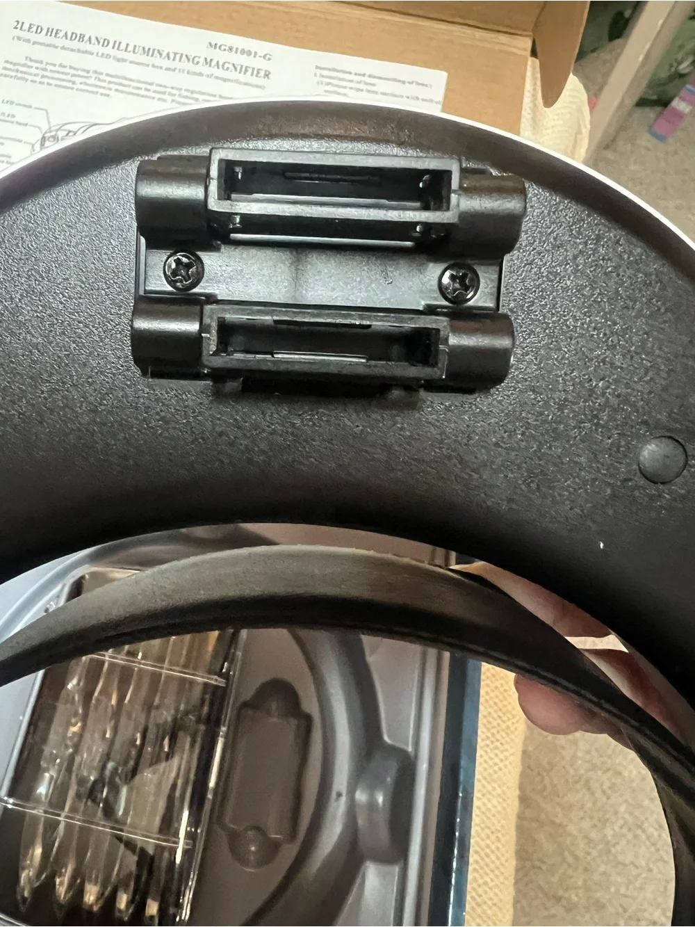 Illuminating Headband Magnifier with 5 magnification lenses